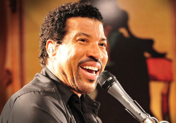 Lionel Richie Height, Weight, Age, Girlfriend, Family, Facts, Biography