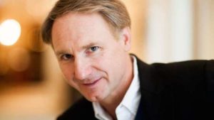 Dan Brown face closeup