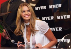 How Elle Macpherson Looks So Stunning at 51? Her Bikini Body Secrets