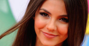 Victoria Justice - Peanut Butter and Banana Power Shake