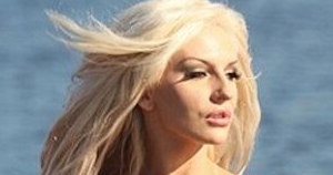 Pamela Anderson Workout Routine and Diet Secrets