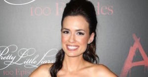 Torrey DeVitto - Featured Image