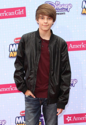 Corey Fogelmanis Height Weight Body Statistics - Healthy Celeb