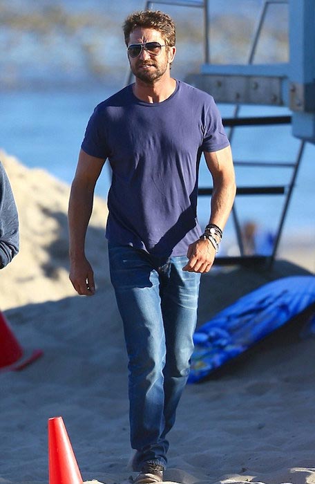 Gerard Butler athletic body