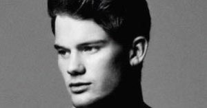 Jeremy Irvine shirtless - Featured Image