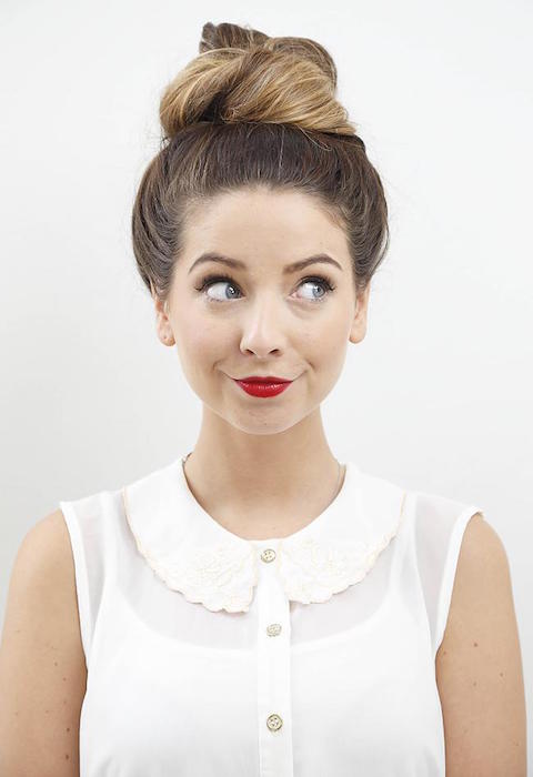 Zoe Sugg Height Weight Body Statistics - Healthy Celeb