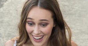 Alycia Debnam-Carey - Featured Image