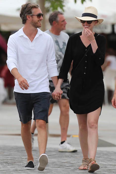 Anne Hathaway and husband Adam Shulman exploring the historic old town of Ibiza, on August 15 2015