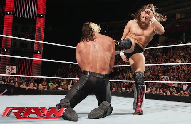 Daniel Bryan vs Seth Rollins during a Raw Match on February 2, 2015