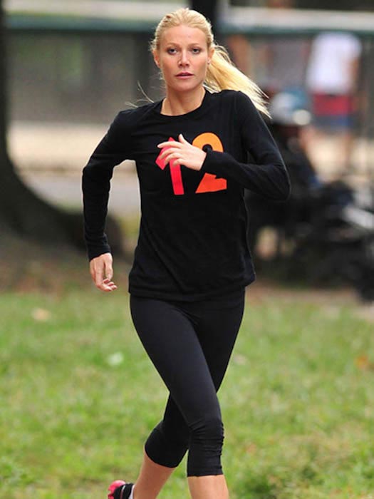 Gwyneth Paltrow working out