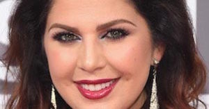 Hillary Scott - Featured Image