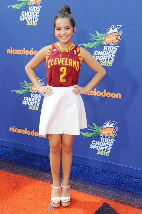 Isabela Moner at 2015 Nickelodeon Kids Choice Sports Awards in Los Angeles in July 2015