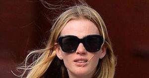 Anne Vyalitsyna - Featured Image