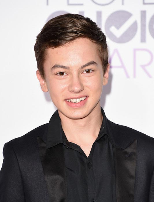 Hayden Byerly at People's Choice Awards 2016