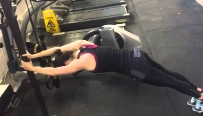 Daisy Ridley working out