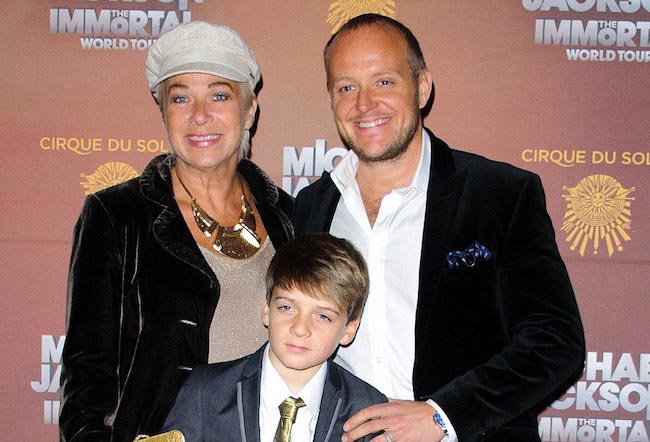 Denise Welch with hubby and son. The trio often run together