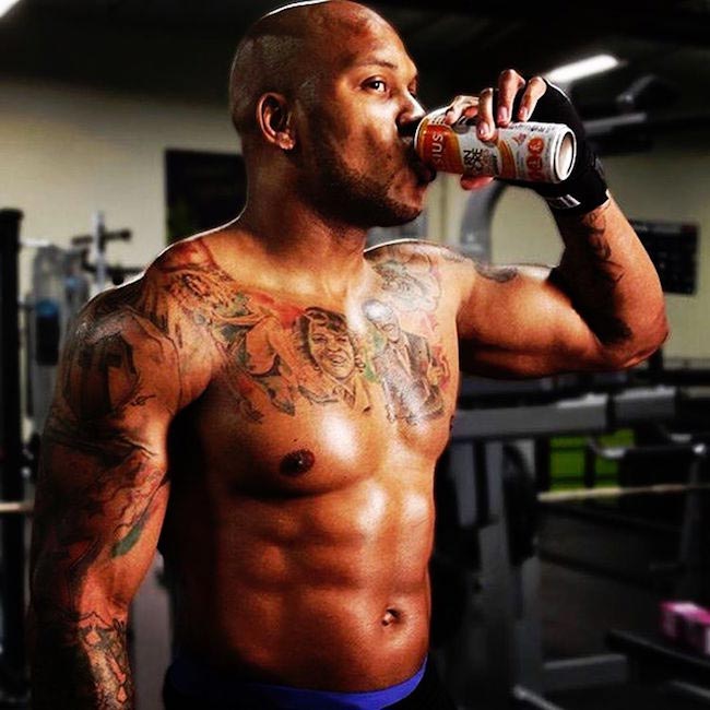 Flo Rida shirtless body