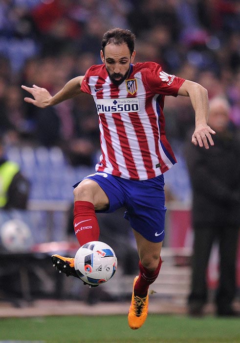 Juanfran with the ball during a Copa Del Rey Quarter Final match between Atletico Madrid and Celta de Vigo on January 27, 2016