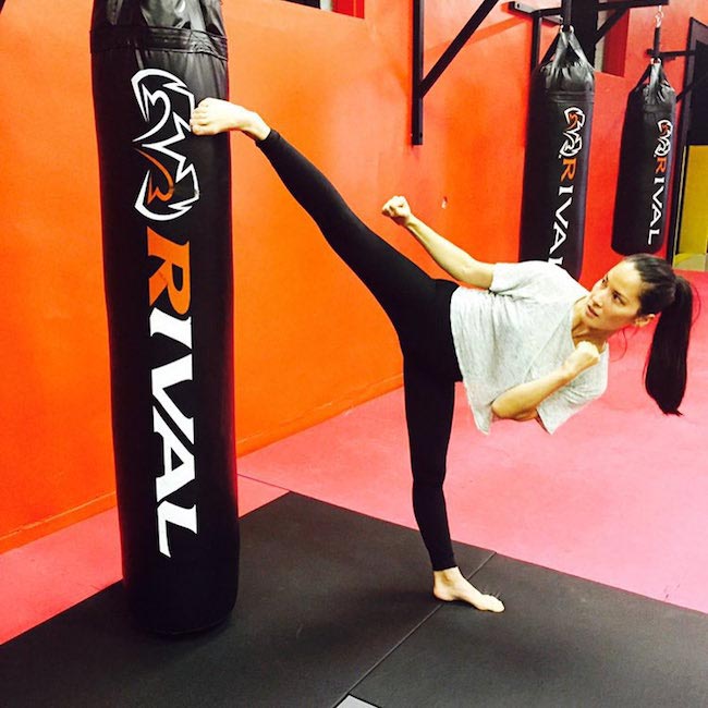 Olivia Munn kicking workout