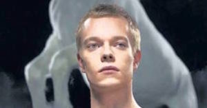 Alfie Allen - Featured Image