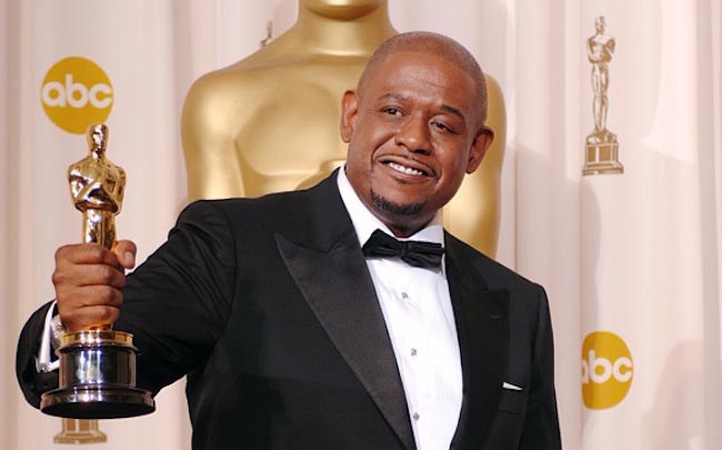 Forest Whitaker with his Oscar award