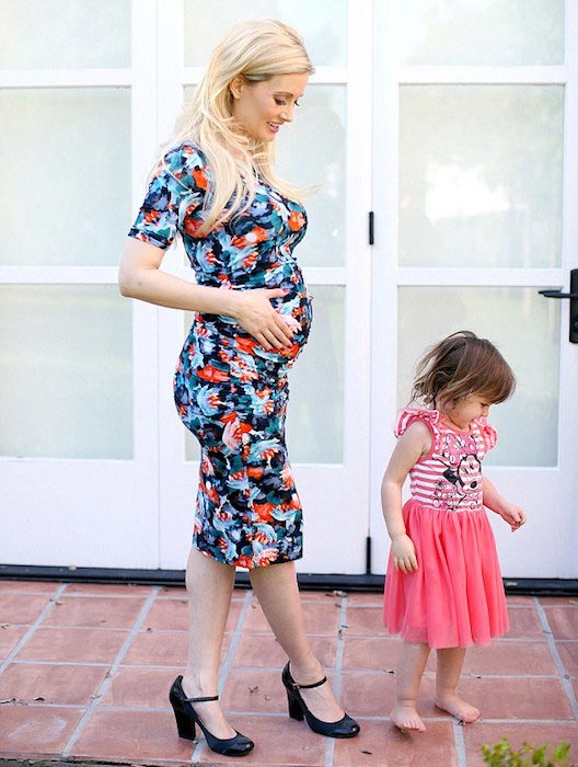 Holly Madison baby bump during her second pregnancy