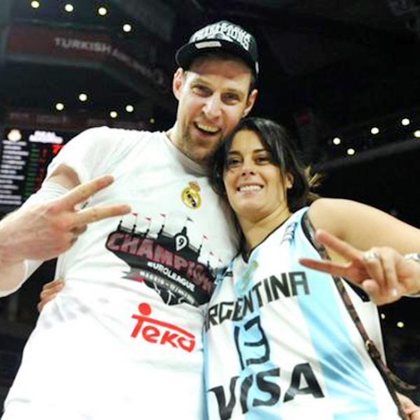 Andres Nocioni and Paula Raquel celebrating Real Madrid’s Euroleague title in 2015