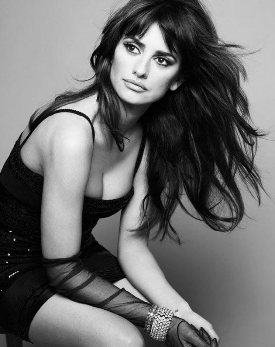 Penelope Cruz as MTV hot woman