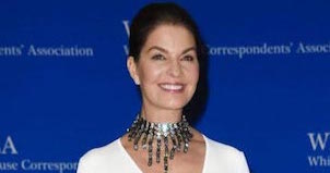 Ward breasts sela Sela Ward