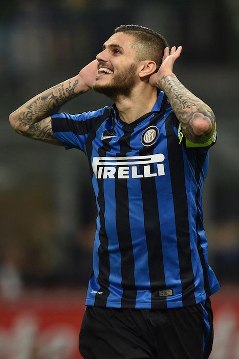Mauro Icardi celebrates his goal in a match between FC Inter and Torino FC on April 3, 2016