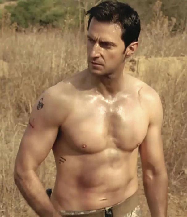 Richard Armitage shirtless body