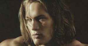 Travis Fimmel - Featured Image