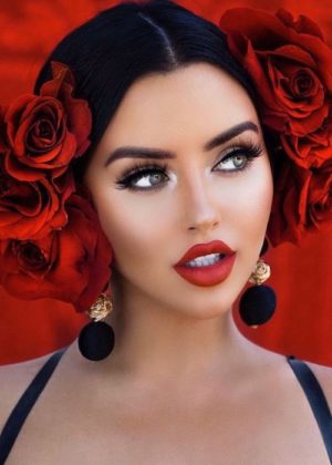 Abigail Ratchford Height, Weight, Age, Boyfriend, Family, Facts, Biography