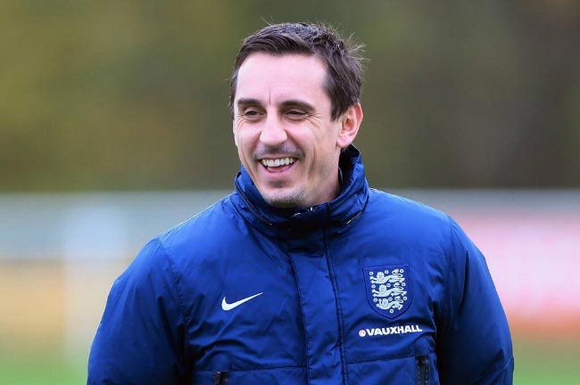 Gary Neville takes England national team’s training session in capacity of assistant coach in 2015