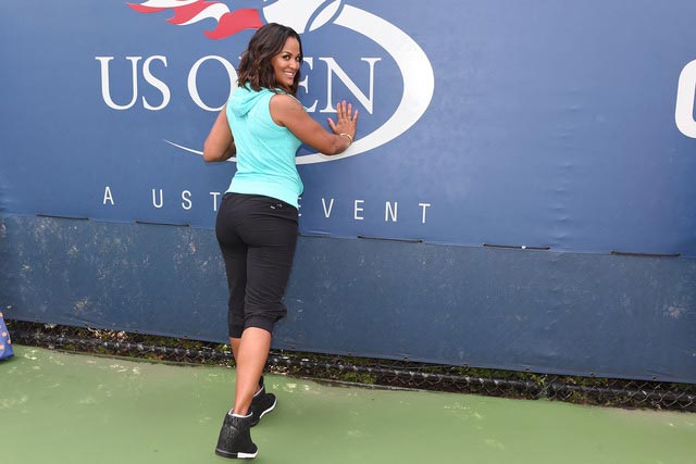 Laila Ali demonstrating butt exercises