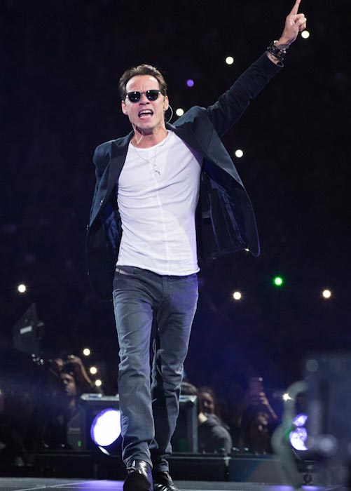 Marc Anthony performing at Madison Square Garden on February 6, 2016