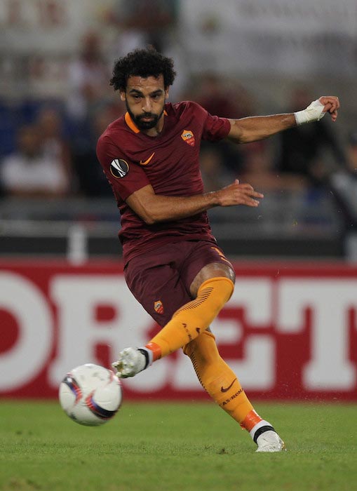 Mohamed Salah passing the ball during a UEFA Europa League match between Roma and FC Astra Giurgiu on September 29, 2016