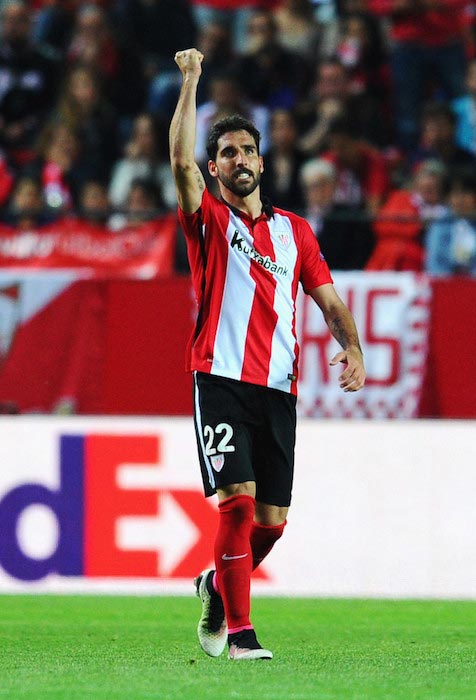 Raul Garcia’s reaction scored second goal Athletic Bilbao match against Sevilla April 14, 2016