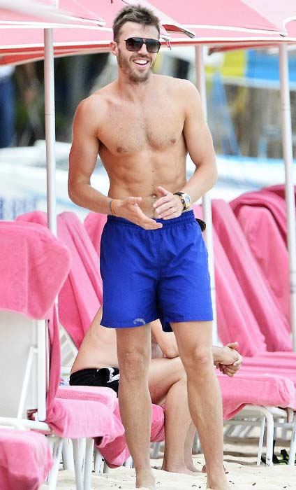 Michael Carrick at the Barbados beach during summer vacations with Lisa in June 2014