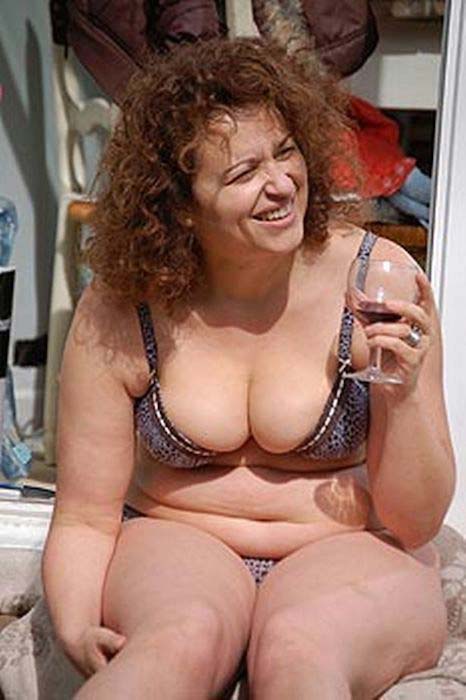 Nadia Sawalha fat with some extra pounds