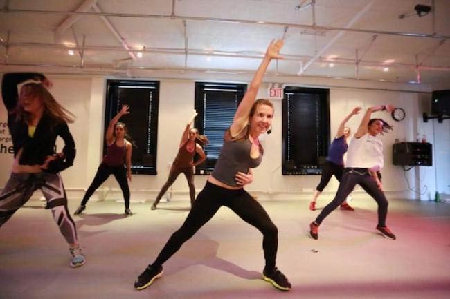 Anna Kaiser in a fitness class