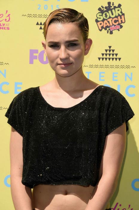 Bex Taylor-Klaus at the Teen Choice Awards 2015