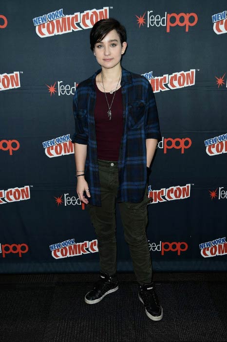 Bex Taylor-Klaus at the Voltron Legendary Defender signing in October 2016