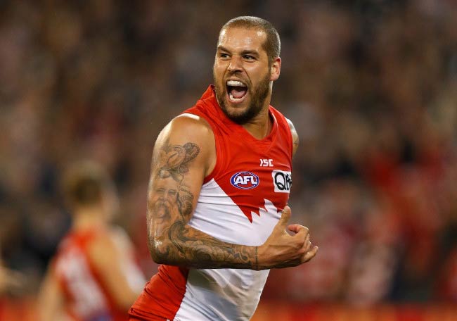 Lance Franklin celebrates during a match between Geelong Cats and Sydney Swans in September 2016