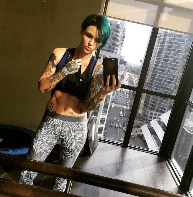 Ruby Rose selfie in her leggings