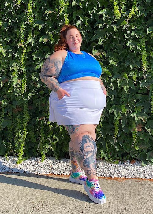 Tess Holliday in a paid partnership with Fabletics in July 2020
