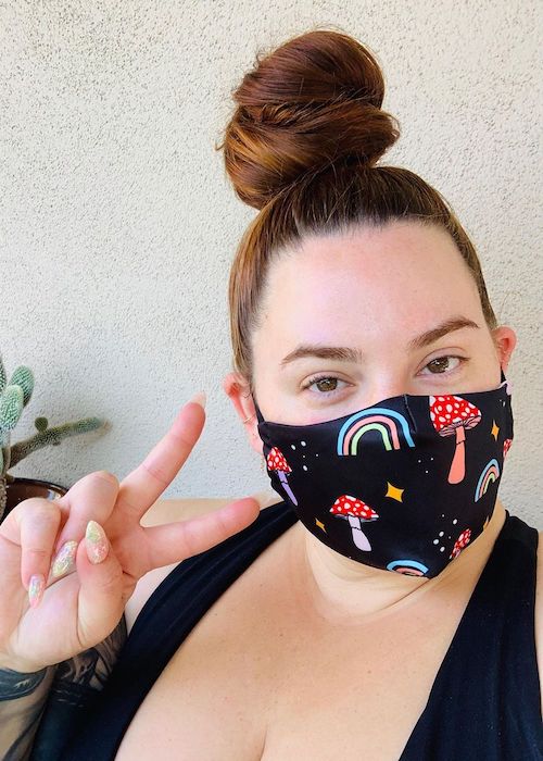 Tess Holliday wearing a face mask during Corona crisis time in August 2020