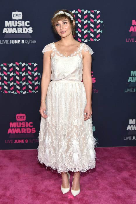 Clare Bowen at the CMT Music Awards 2016