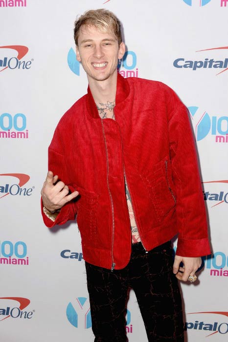 Machine Gun Kelly at the Y100's Jingle Ball 2016 event