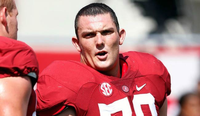 Ryan Kelly at the practice session for Alabama Crimson Tide in 2015